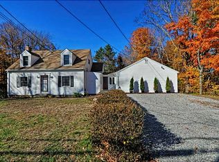 20 Douglas Hook Rd, Glocester, RI 02814