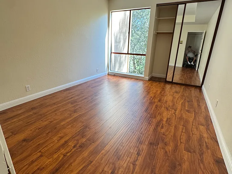 25912 Hayward Blvd — Photo 11