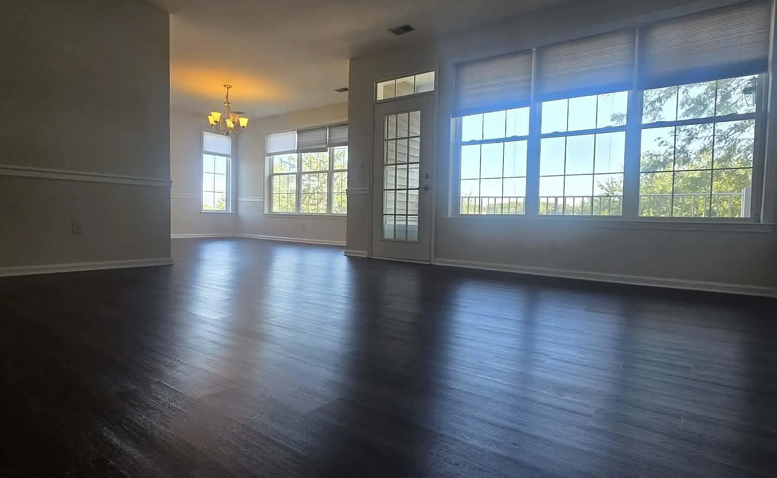 2 bed, 1592 sqft, $3,000 — Photo 4
