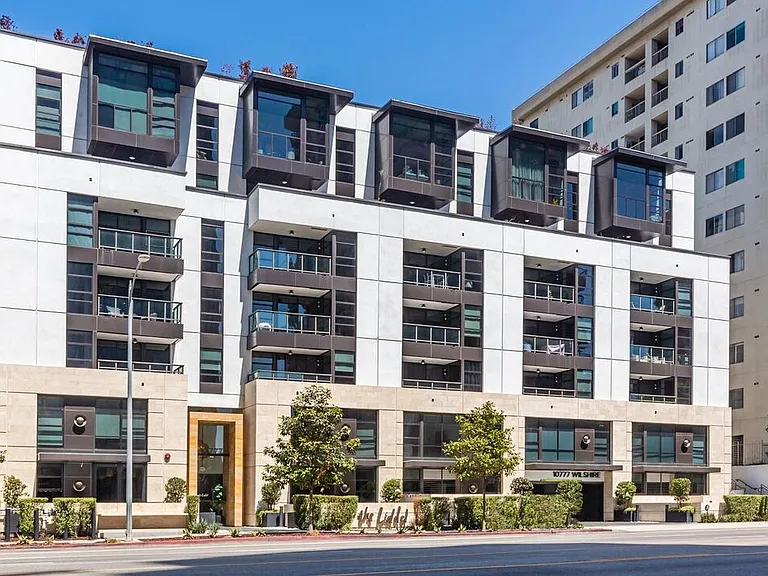 10777 Wilshire Blvd #205 — Photo 33