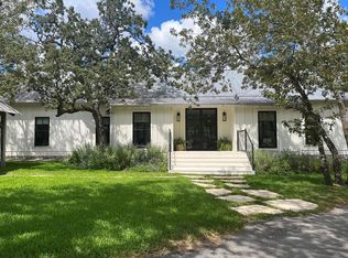 151 Oak Valley Dr, Fredericksburg, TX 78624