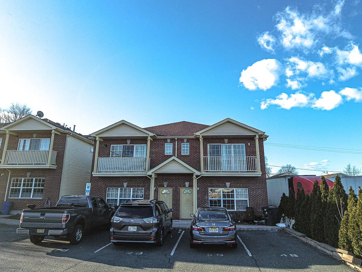 2 bed, 1.5 bath, $2,946 — Photo 1