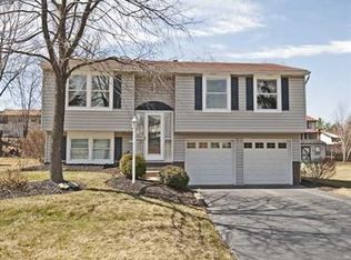 308 Fayette Dr, Cranberry Township, PA