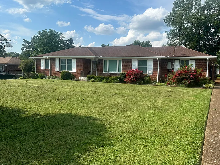 2916 Windemere Cir — Photo 3