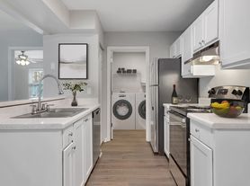 Crescent Ridge Apartments