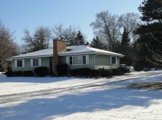 4313 Washington St, Gurnee, IL 60031