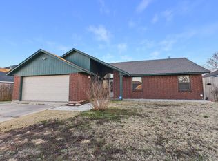 3904 SW Parkridge Blvd, Lawton, OK 73505