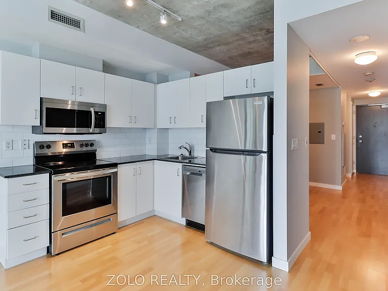 285 Mutual St #709 — Photo 11