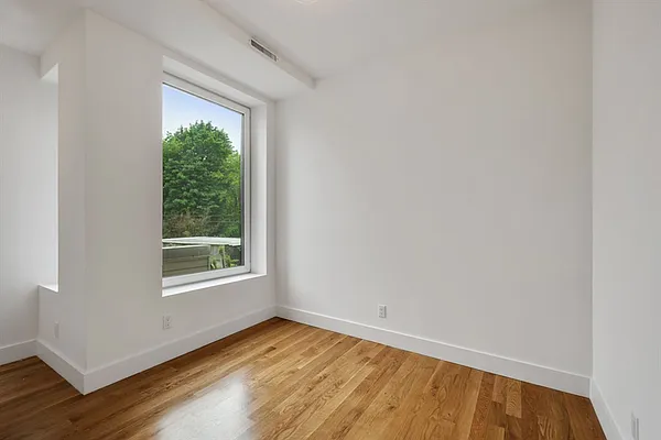 Rented by Corcoran | media 22