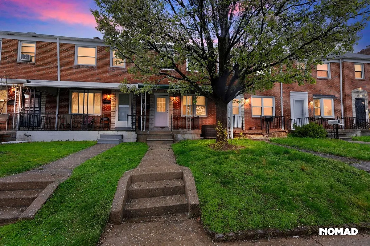Building Photo - 2207 Firethorn Rd