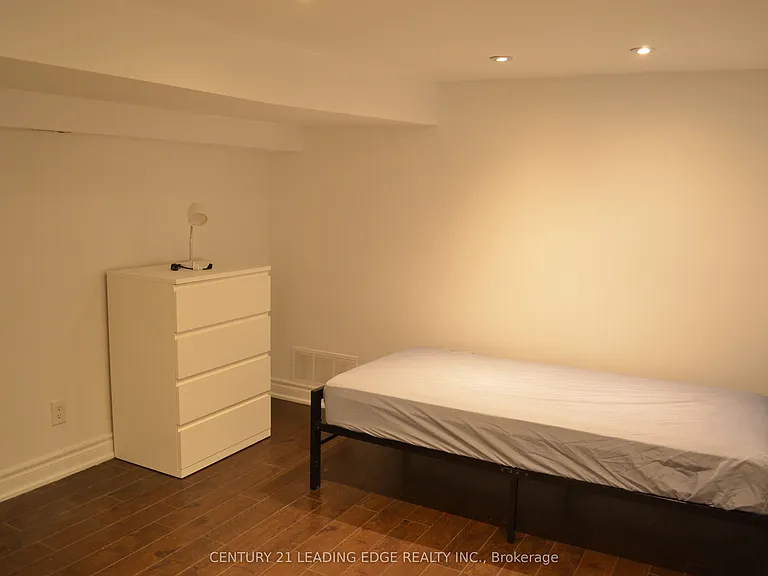 10 Tartan Ave #BASEMENT — Photo 8