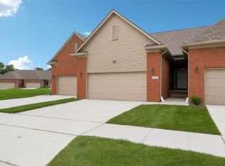 48810 Birmingham Dr, Chesterfield, MI 48047