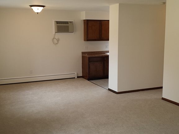 4th image of 46027 Vanker Ave APT 1