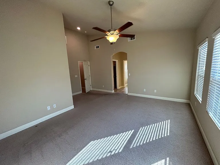 3731 W Vine Ave — Photo 8
