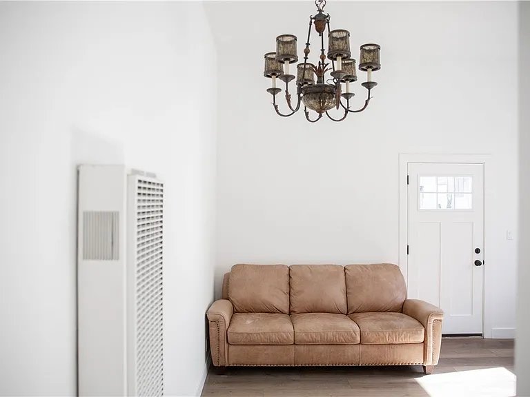 5908 Atlantic Ave #C — Photo 7