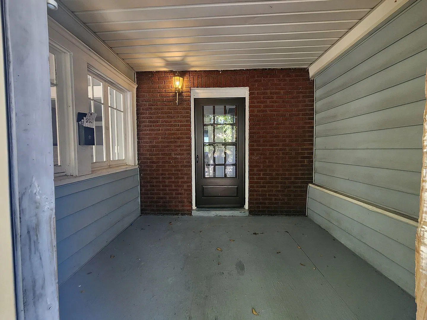 4 Bed / 1.5 Bath Fully Updated Home in Goodyear Heights Area — Photo 2