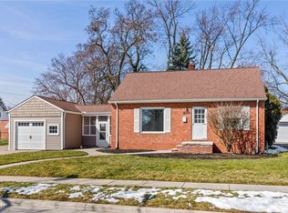 1342 Commonwealth Ave, Mayfield Heights, OH 44124