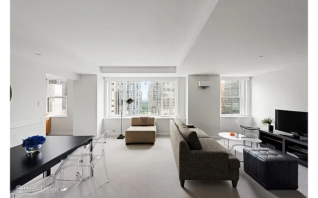 Rented by Douglas Elliman | media 16