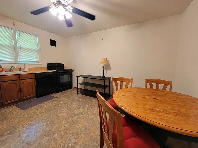 33 N Maple Ave #1 — Photo 17