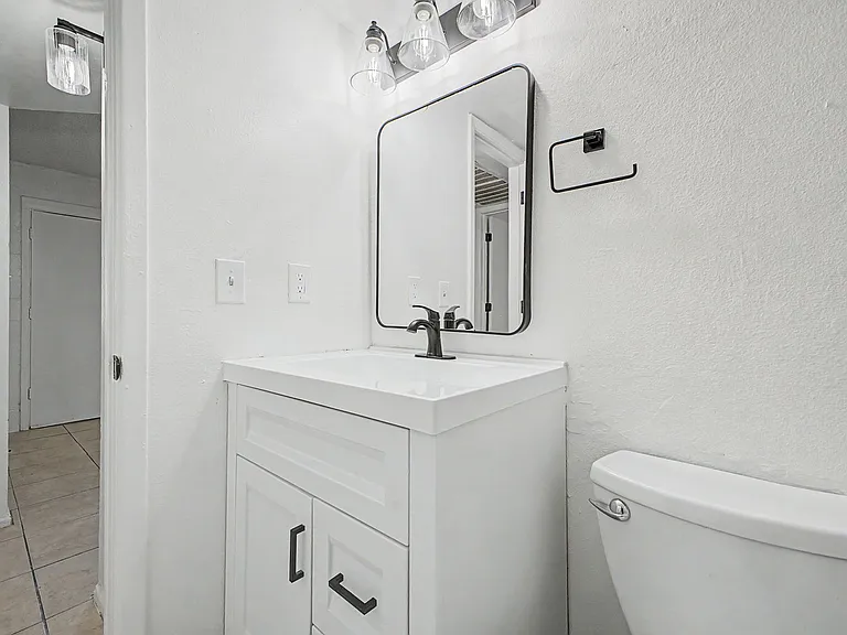 9514 N. 8th St — Photo 38
