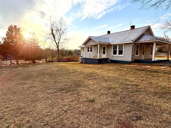 137 Clements Rd, Rutherfordton, NC 28139