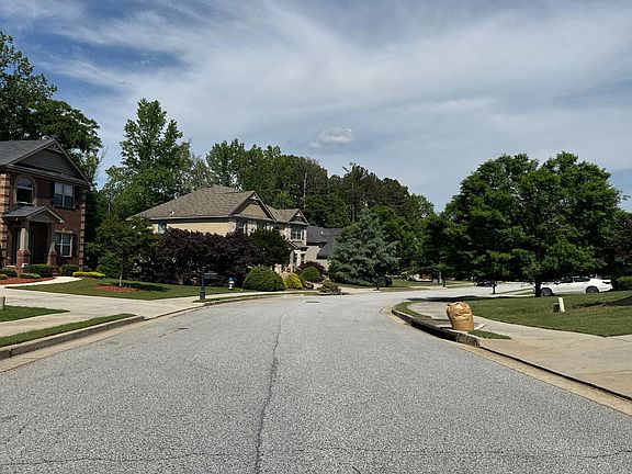 5th image of 9242 Plantation Cir