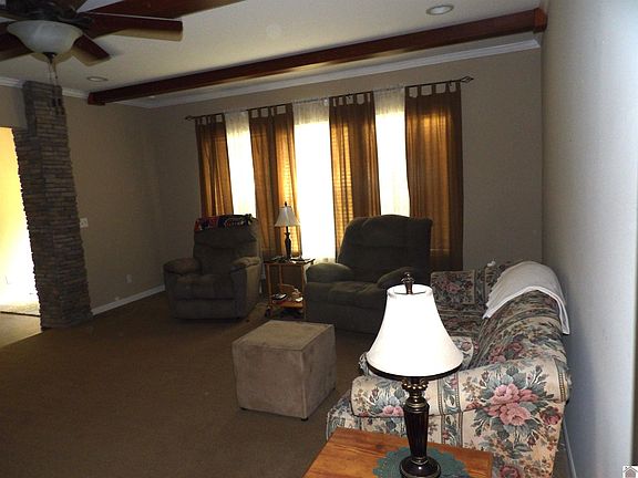 3rd image of 641 Oakley Rd