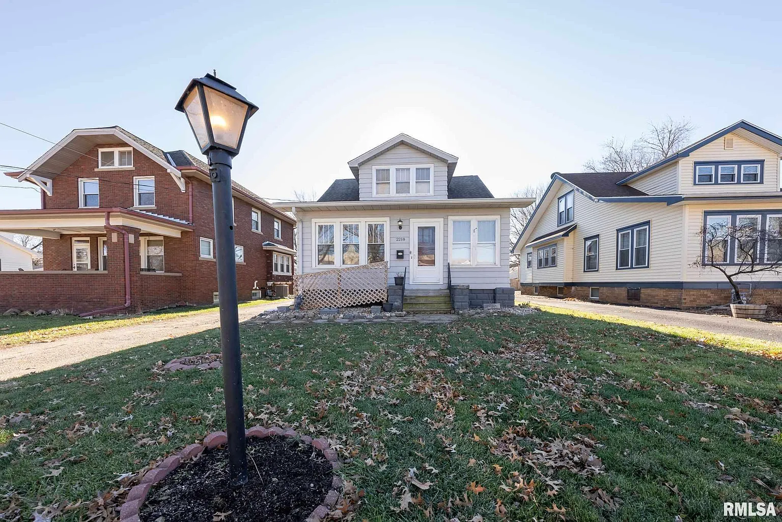2218 W Heading Ave photo 1
