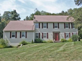 7 Spice Hill Dr, East Hampton, CT 06424