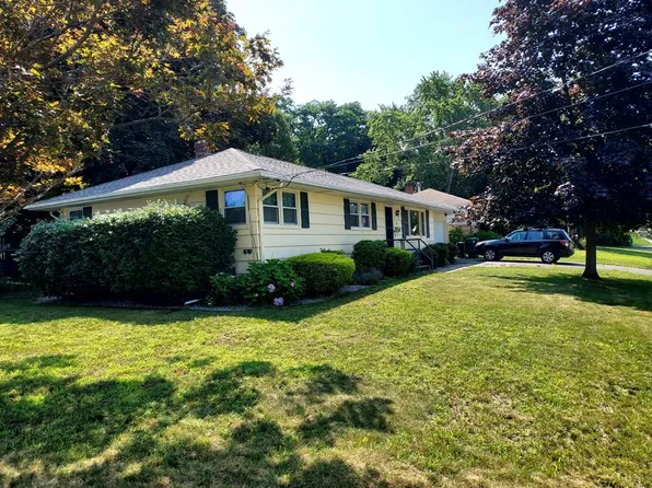 91 Watson St, Chicopee, MA 01020