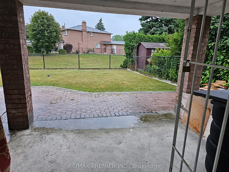 16 Vineyard Ct #B — Photo 4