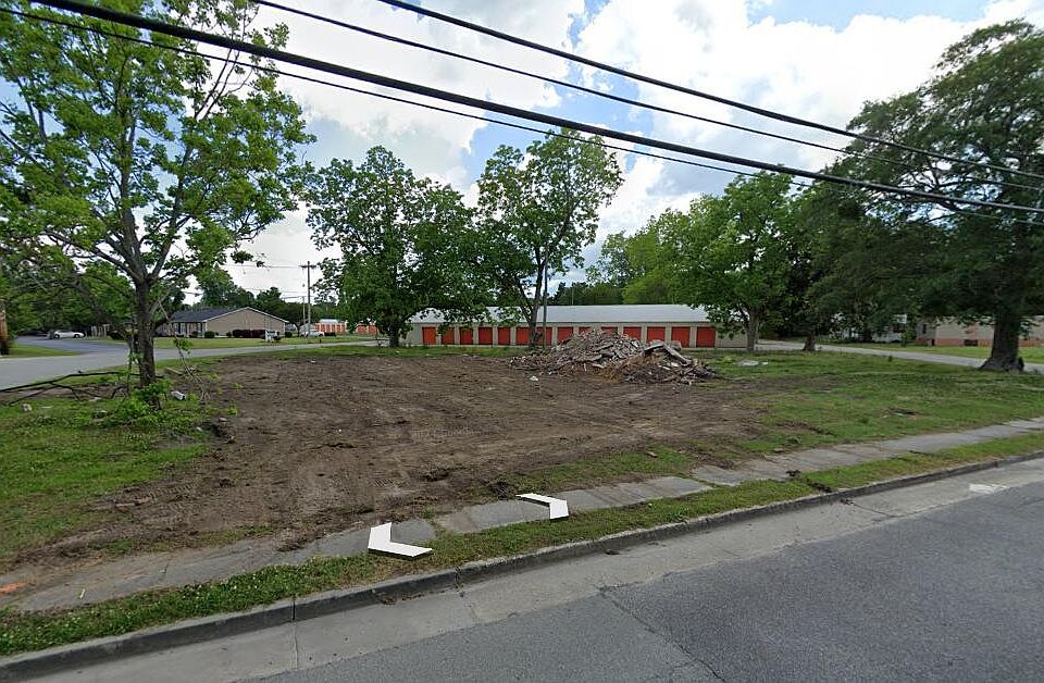 2nd image of 132 Church Rd