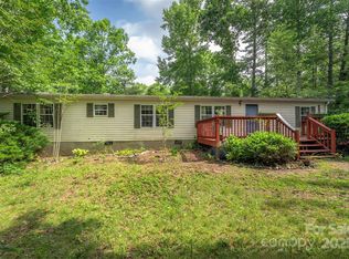 38 Hidden Forest Dr, Hendersonville, NC 28792