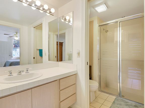 5th image of 8107 Oakton Ct APT D
