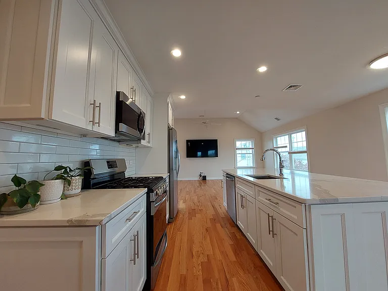 157 Quebec Rd #2 — Photo 10