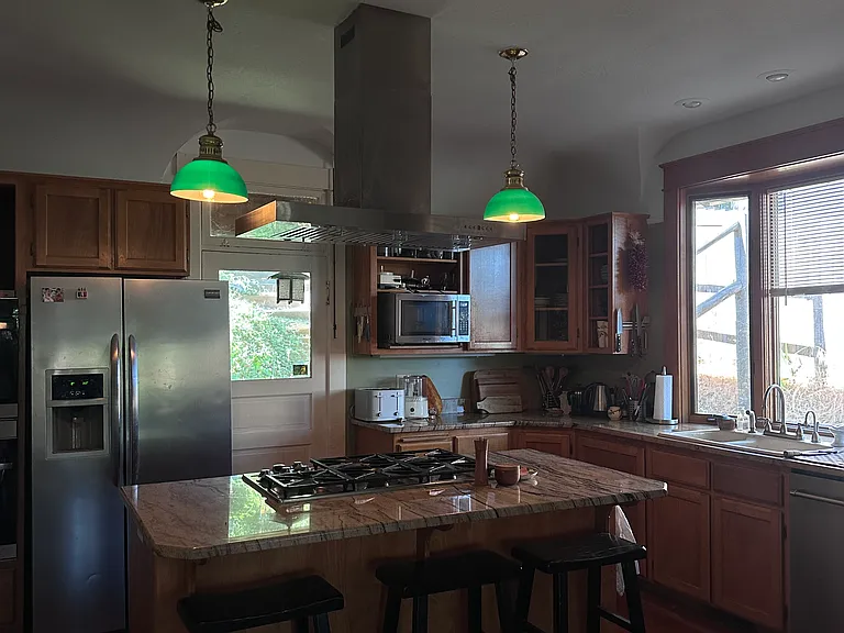 190 Vista St — Photo 5