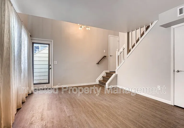 909 S Dawson Way #13 — Photo 3
