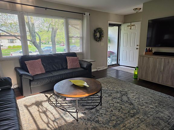 5th image of 6013 Darby Ln