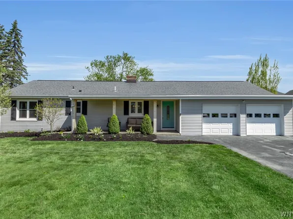 7318 Michael Rd, Orchard Park, NY 14127