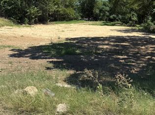 1329 Ash Crescent St, Fort Worth, TX 76104