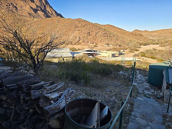 3rd image of 600 Deer Valley Rd