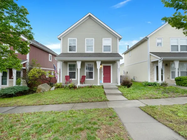 2621 Valentine Ln, Junction City, KS 66441