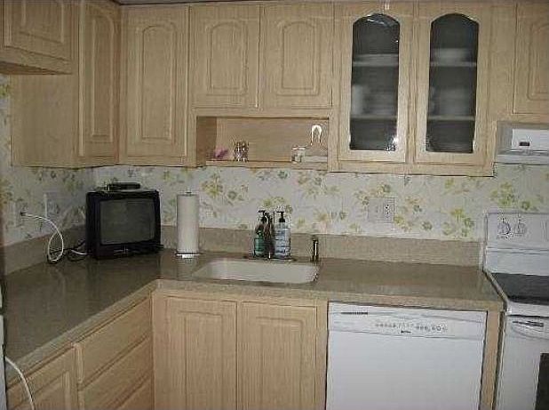 1st image of 19 Abbey Ln APT 201