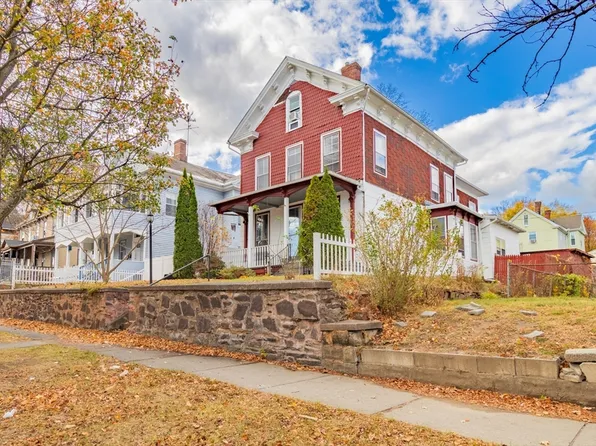 219 Pine St, Holyoke, MA 01040