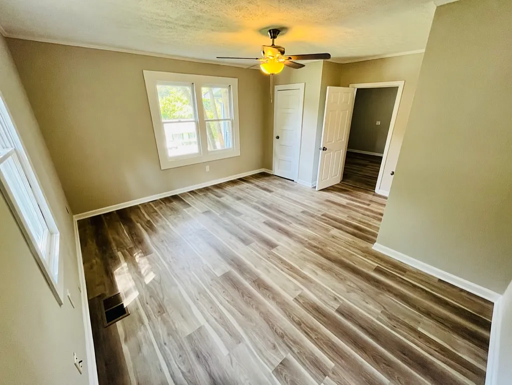 2 bed, 800 sqft, $1,400 — Photo 4