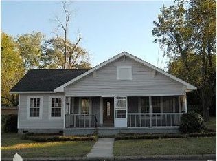 308 E Burch St, Hartford, AL 36344