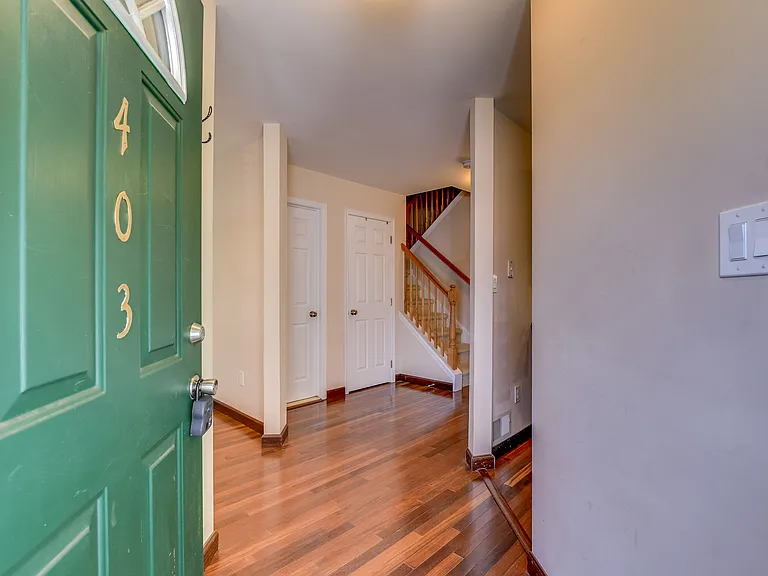 403 Taggert Dr — Photo 6