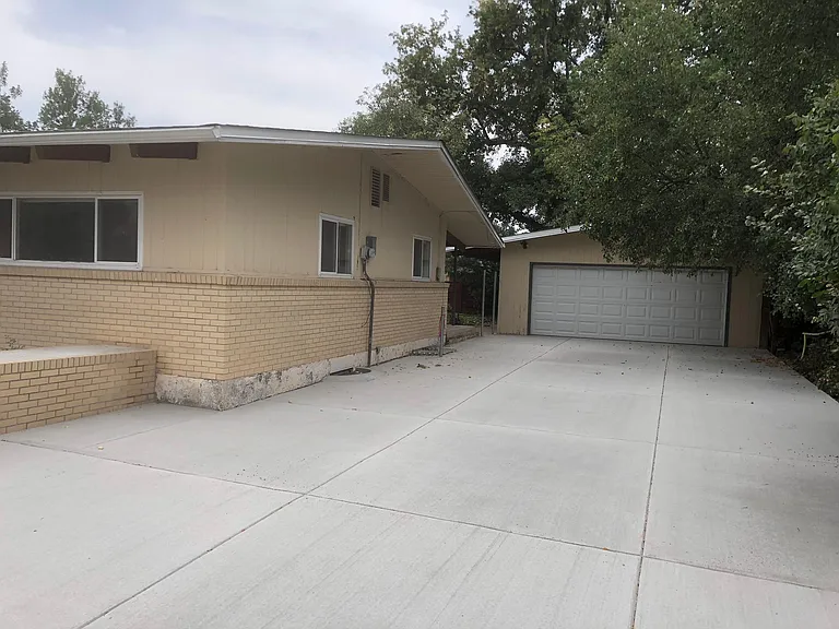 2201 Loyola Ave — Photo 3