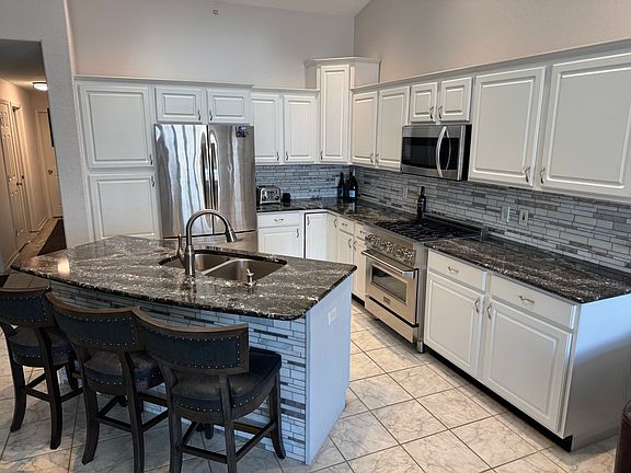 4th image of 2411 Lake Ave Unit 33