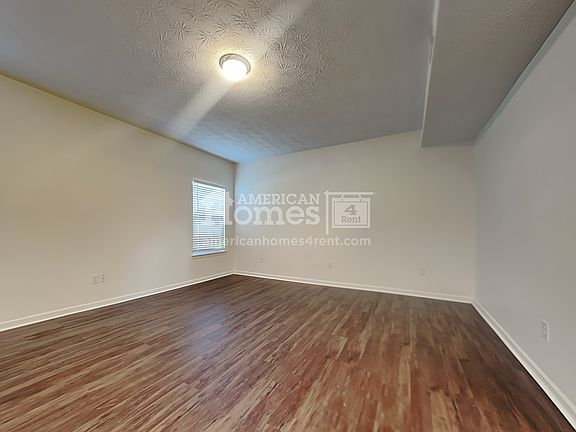 2nd image of 1582 Cedar Creek Dr